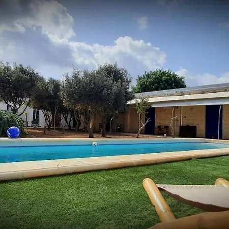 Nature'S Lodge Xghajra